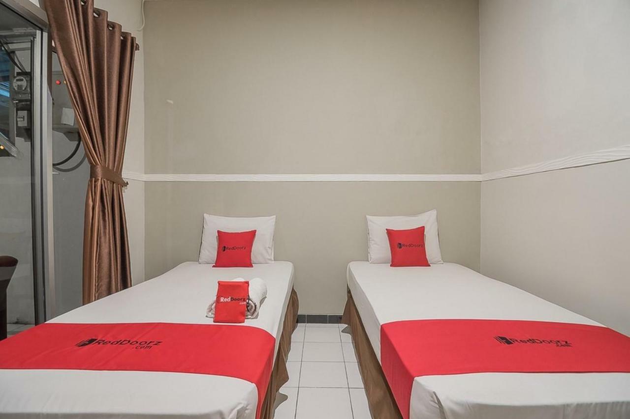 Reddoorz Near Alun Alun Subang Hotel Eksteriør billede
