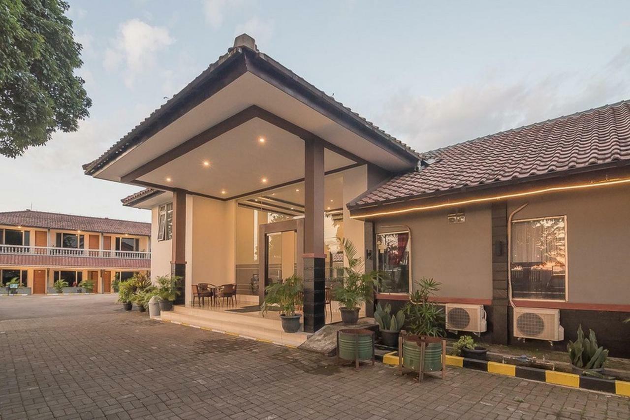 Reddoorz Near Alun Alun Subang Hotel Eksteriør billede